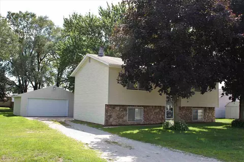 1116 Shultz St, Waterloo, IA 50707 photo 1