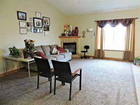5018 Millenium Dr, Cedar Falls, IA 50613 photo 6