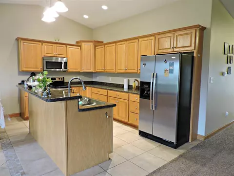 5018 Millenium Dr, Cedar Falls, IA 50613 photo 8
