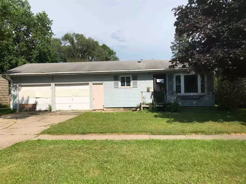 907 NW 1st St, Hampton, IA 50441 photo 1