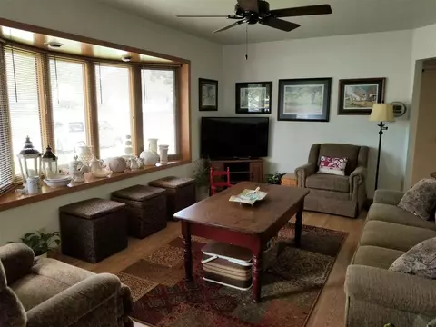 1505 Upton, Waterloo, IA 50701 photo 5