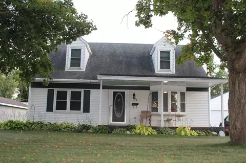 318 E Mindy Dr, Shell Rock, IA 50670 photo 1