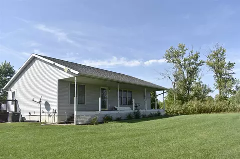 1417 Olympic Ave, Aurora, IA 50607 photo 2