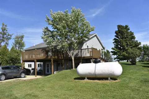 1417 Olympic Ave, Aurora, IA 50607 photo 3