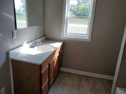 140 N 1st St, Maynard, IA 50655 photo 9