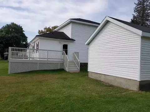 140 N 1st St, Maynard, IA 50655 photo 17