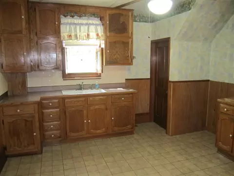 603 5th St, Dike, IA 50624 photo 5