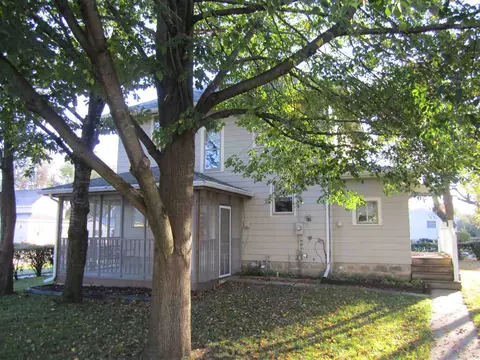 603 5th St, Dike, IA 50624 photo 3