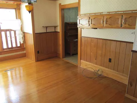 603 5th St, Dike, IA 50624 photo 9
