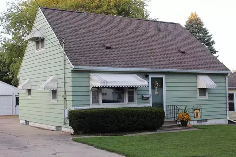 917 Cornwall Ave, Waterloo, IA 50702 photo 2