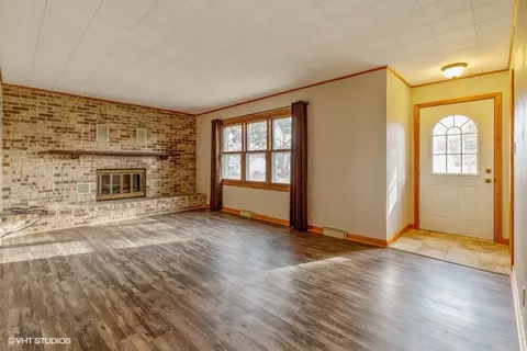 1320 Upton Ave, Waterloo, IA 50701 photo 2