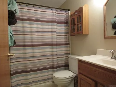 603 Dillon St SE, Cascade, IA 52033 photo 9
