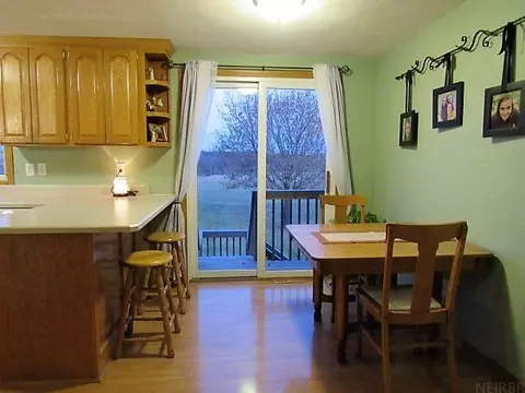 603 Dillon St SE, Cascade, IA 52033 photo 5