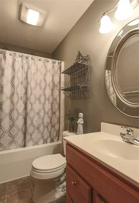 4418 Reflection Ln, Waterloo, IA 50701 photo 15