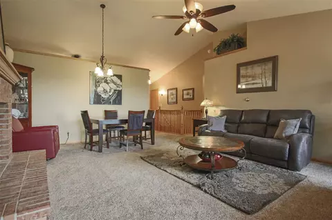 4418 Reflection Ln, Waterloo, IA 50701 photo 3