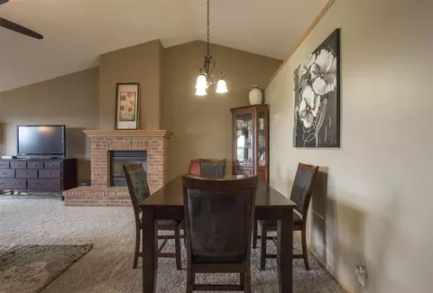 4418 Reflection Ln, Waterloo, IA 50701 photo 5