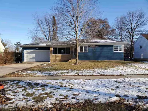 719 E 3rd St, Cresco, IA 52136 photo 1