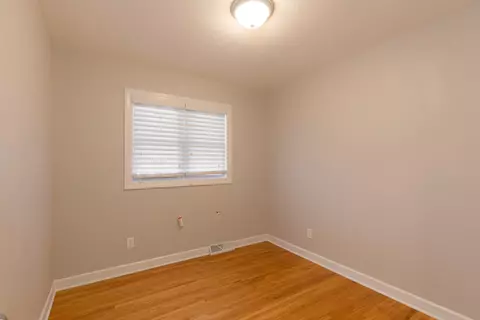 516 Maple St, Washburn, IA 50702 photo 13