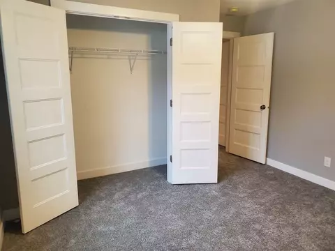 810 Grindstone Cir, Waterloo, IA 50702 photo 10