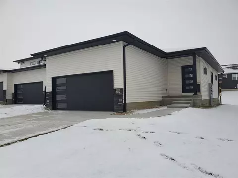 810 Grindstone Cir, Waterloo, IA 50702 photo 1