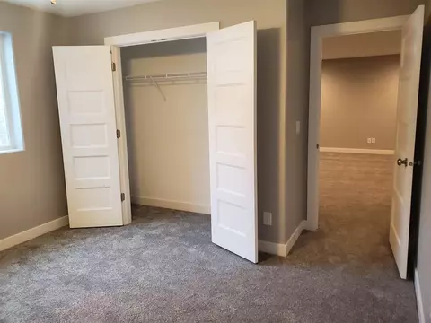 810 Grindstone Cir, Waterloo, IA 50702 photo 11