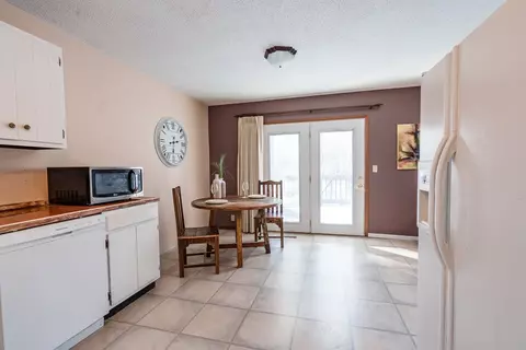 1011 Triangle Dr, Shell Rock, IA 50670 photo 8