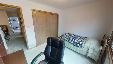 402 Bertch, Waterloo, IA 50702 photo 11