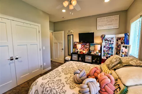1206 Walnut St, Decorah, IA 52101 photo 8