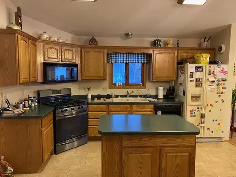 302 E Spring St, Mcgregor, IA 52157 photo 6