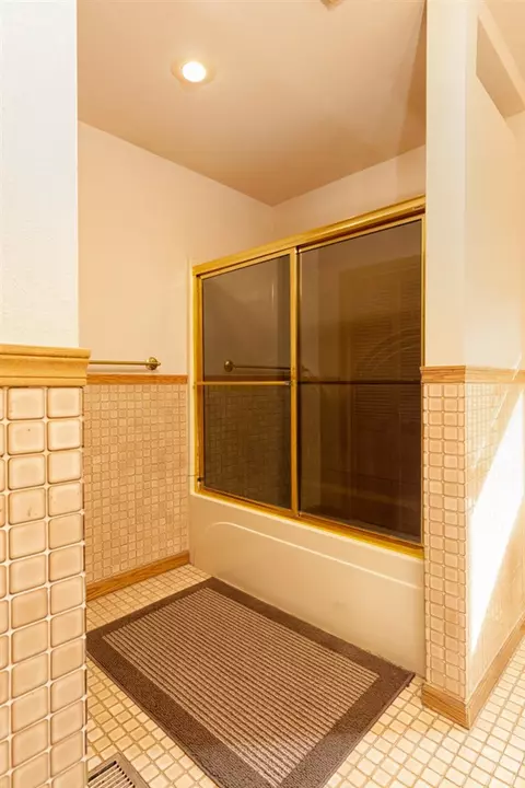 327 Sunset, Waterloo, IA 50701 photo 16