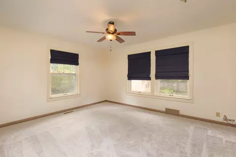 327 Sunset, Waterloo, IA 50701 photo 9