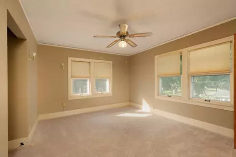 327 Sunset, Waterloo, IA 50701 photo 11