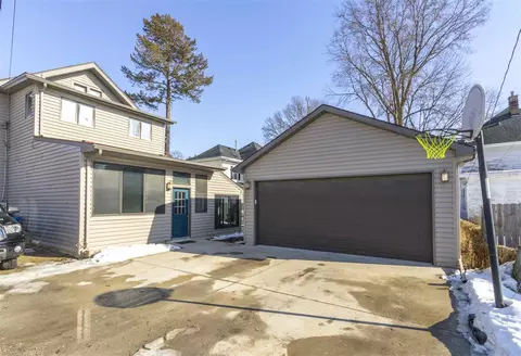 215 E 9th St, Cedar Falls, IA 50613 photo 19