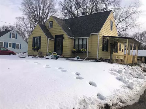 1530 Newell St, Waterloo, IA 50707 photo 1