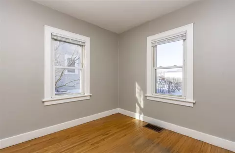 305 Bertch Ave, Waterloo, IA 50702 photo 10