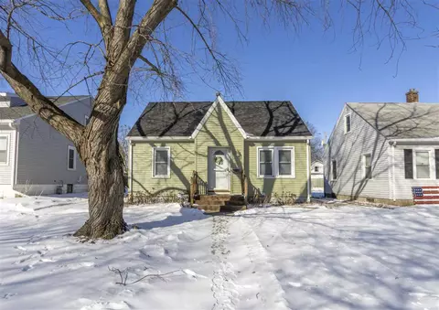 305 Bertch Ave, Waterloo, IA 50702 photo 1