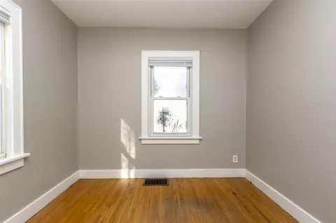 305 Bertch Ave, Waterloo, IA 50702 photo 12