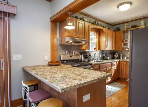 2018 W 3rd St, Waterloo, IA 50701 photo 4