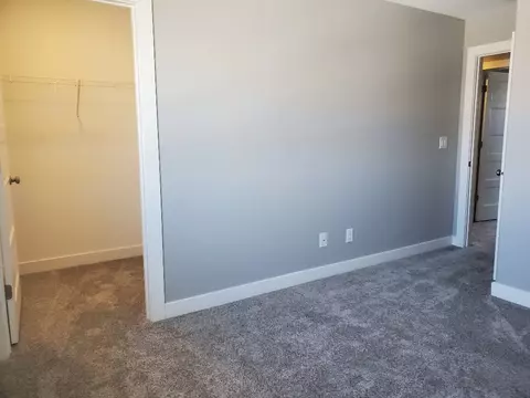815 Grindstone Cir, Waterloo, IA 50702 photo 9