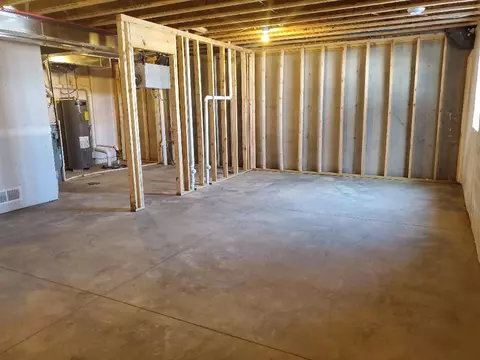815 Grindstone Cir, Waterloo, IA 50702 photo 11
