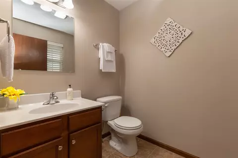 4907 Millenium Dr, Cedar Falls, IA 50613 photo 4