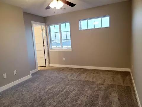 812 Grindstone Cir, Waterloo, IA 50702 photo 9