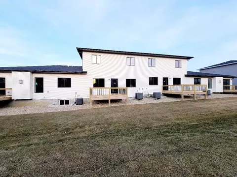812 Grindstone Cir, Waterloo, IA 50702 photo 12