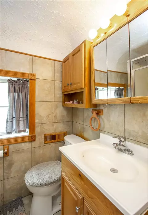 141 Summit Dr, Waterloo, IA 50701 photo 17