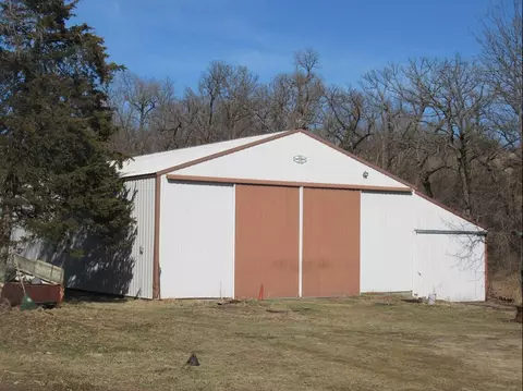 2663 C Ave, Garwin, IA 50632 photo 4