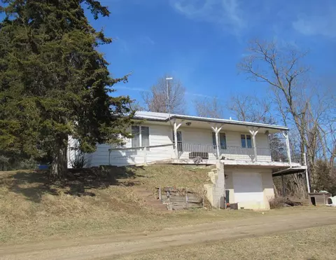 2663 C Ave, Garwin, IA 50632 photo 1