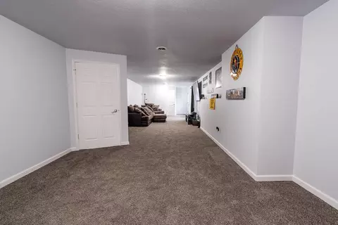 205 Ogden Ave, Waterloo, IA 50707 photo 17