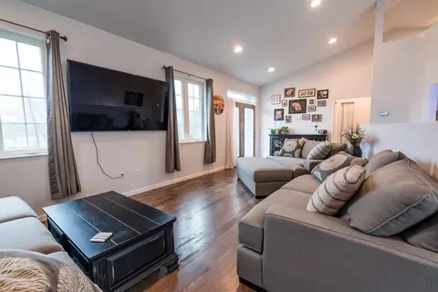 205 Ogden Ave, Waterloo, IA 50707 photo 4