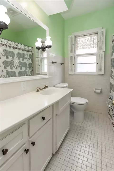 433 Cornwall Ave, Waterloo, IA 50702 photo 13