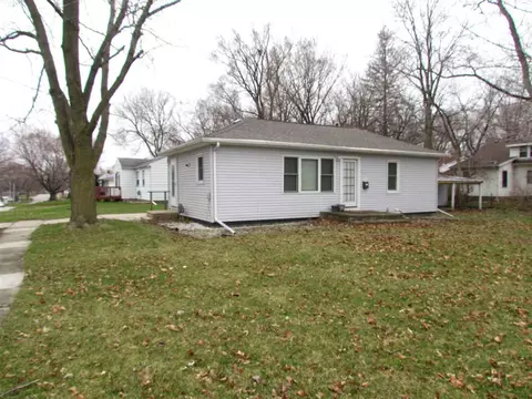 1656 Cornwall, Waterloo, IA 50702 photo 1